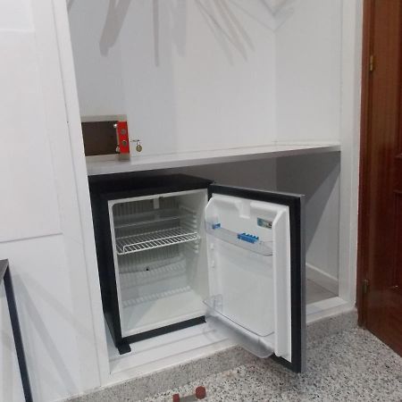 Pension Corbero Madrid Bagian luar foto